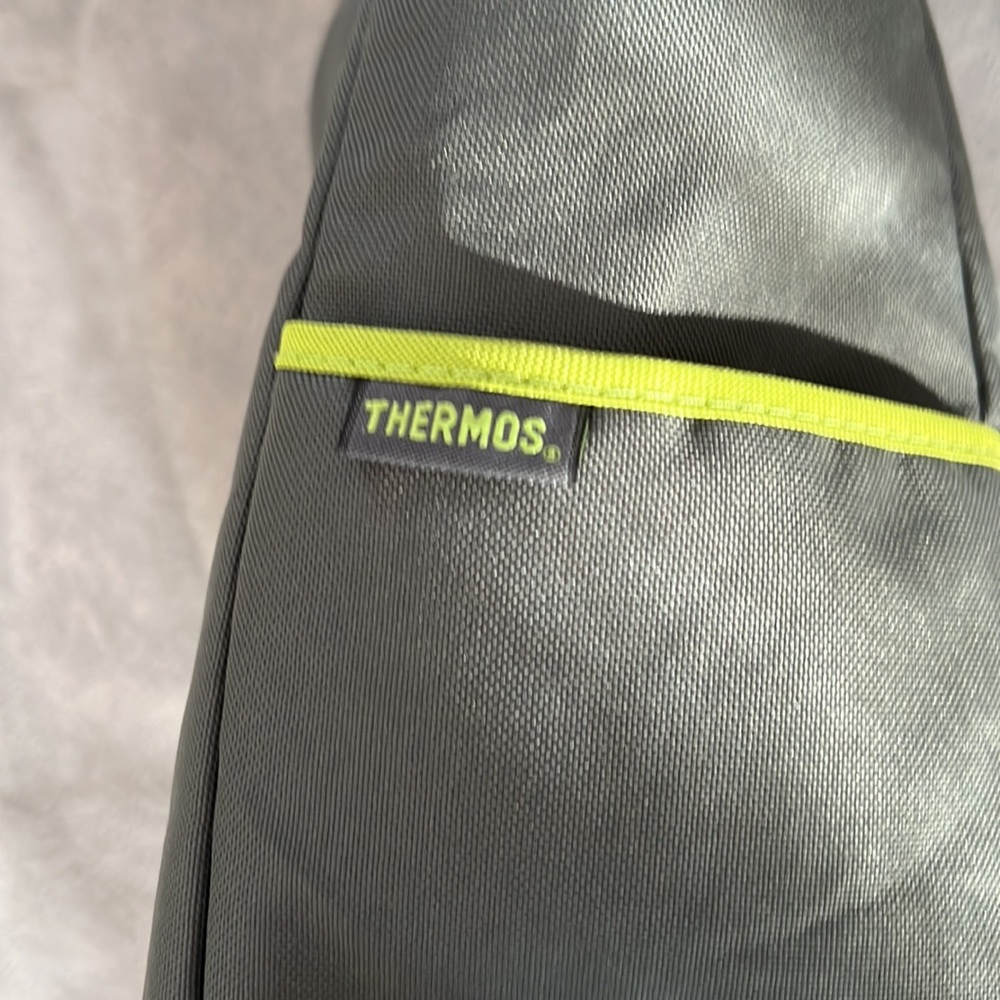 NWOT Thermos Foogo diaper bag - Picture 3 of 4